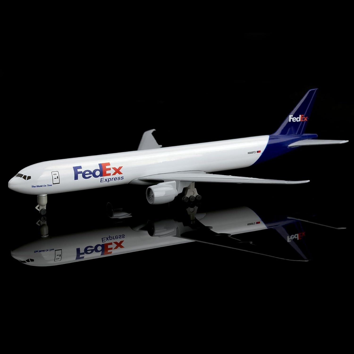 Model Kit Store - Model Pesawat Terbang Fedex B777 20cm,