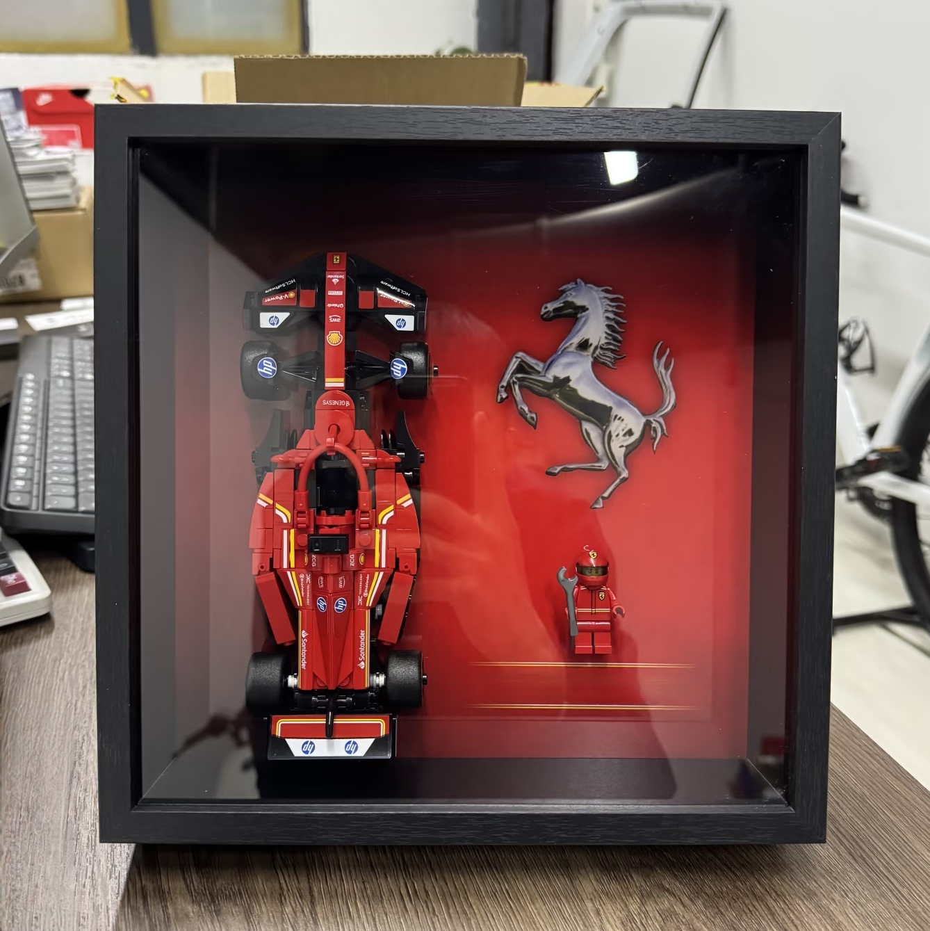 Model Kit Ferrari - Papan Display Wallboard yang cocok untuk